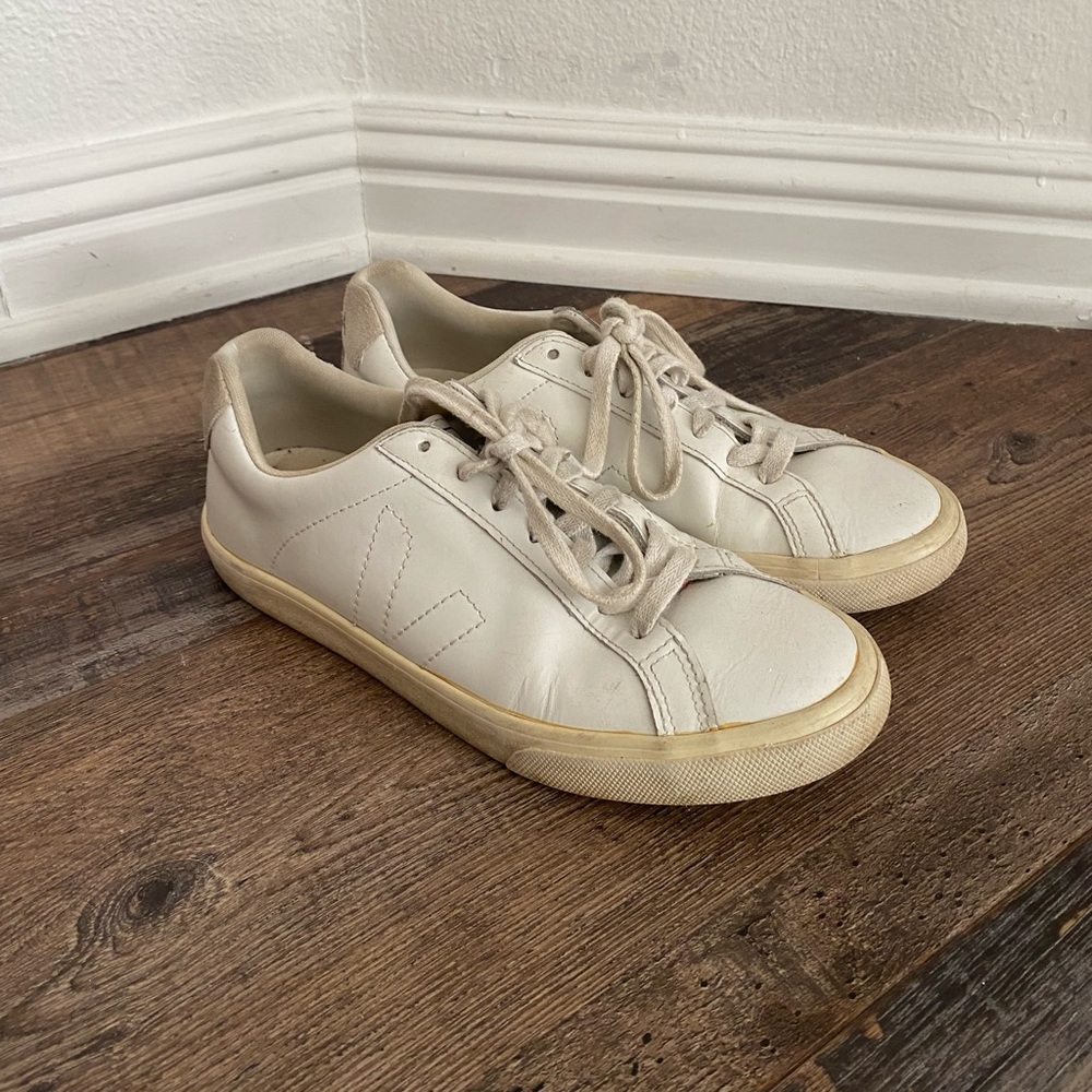 VEJA esplar size 7